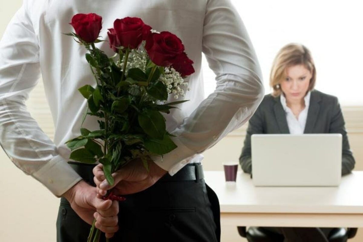 Imagem principal de A Empresa pode proibir namoro entre colegas de trabalho?